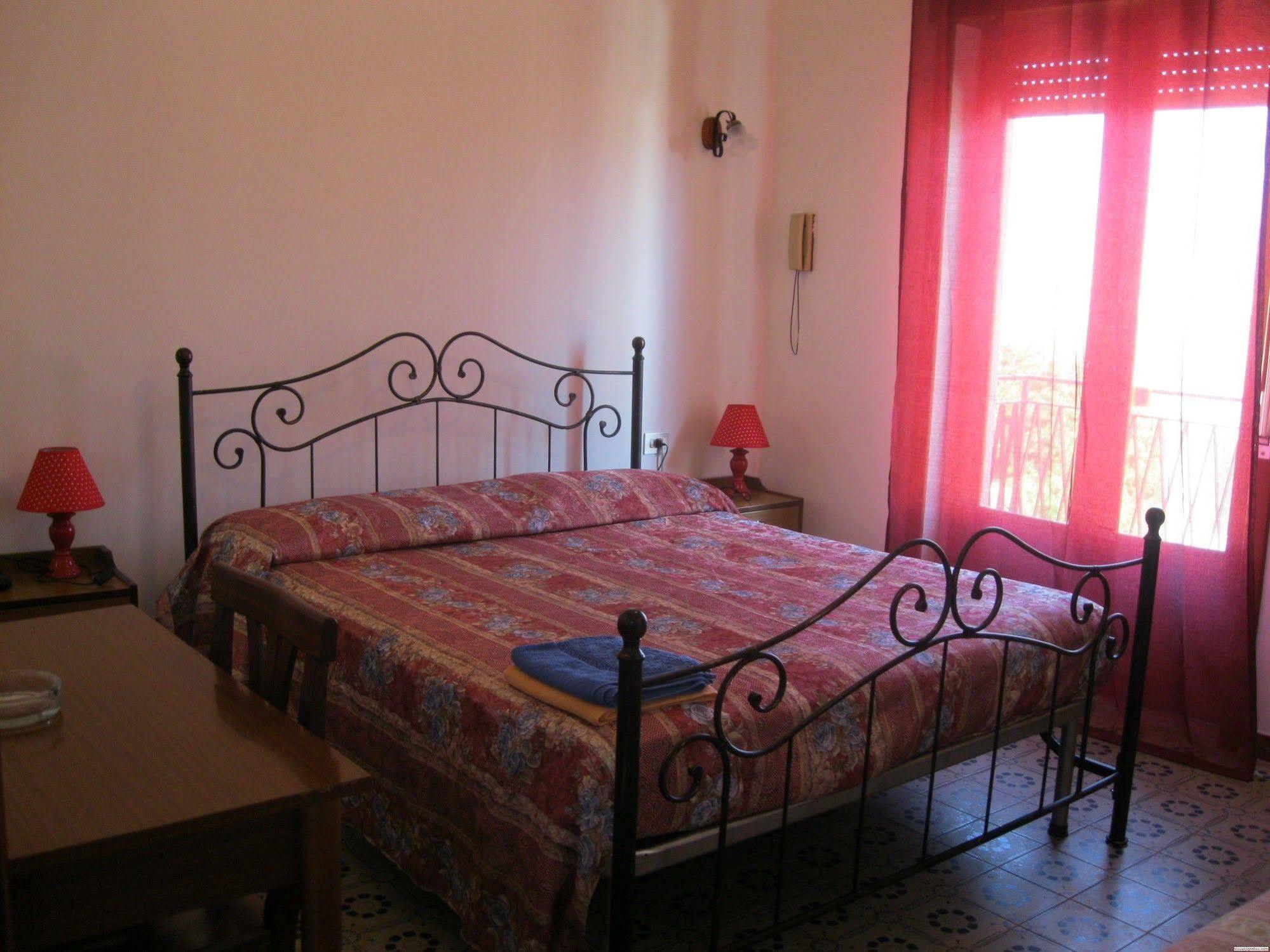 Hotel California Milazzo Bagian luar foto