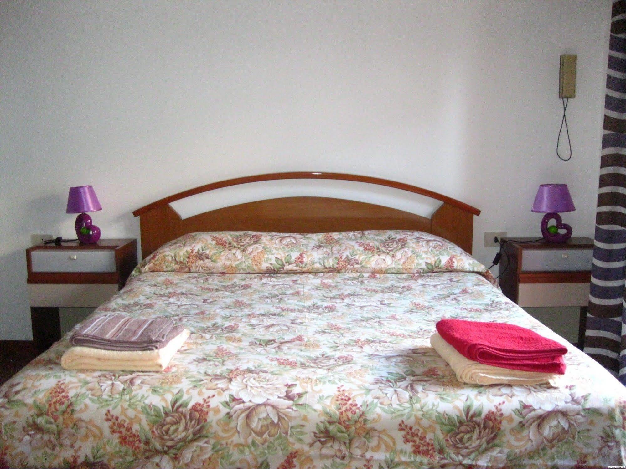 Hotel California Milazzo Bagian luar foto