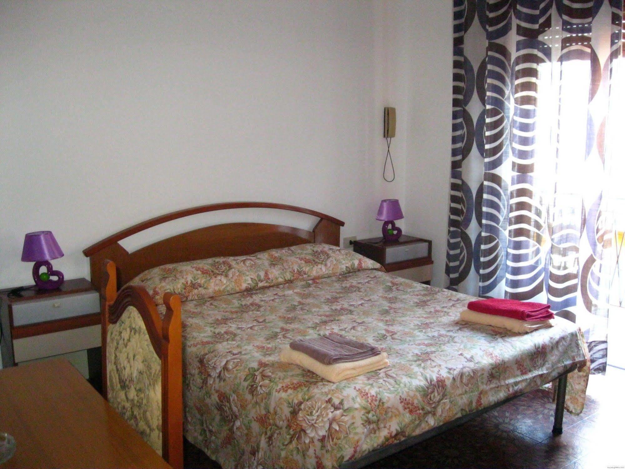 Hotel California Milazzo Bagian luar foto