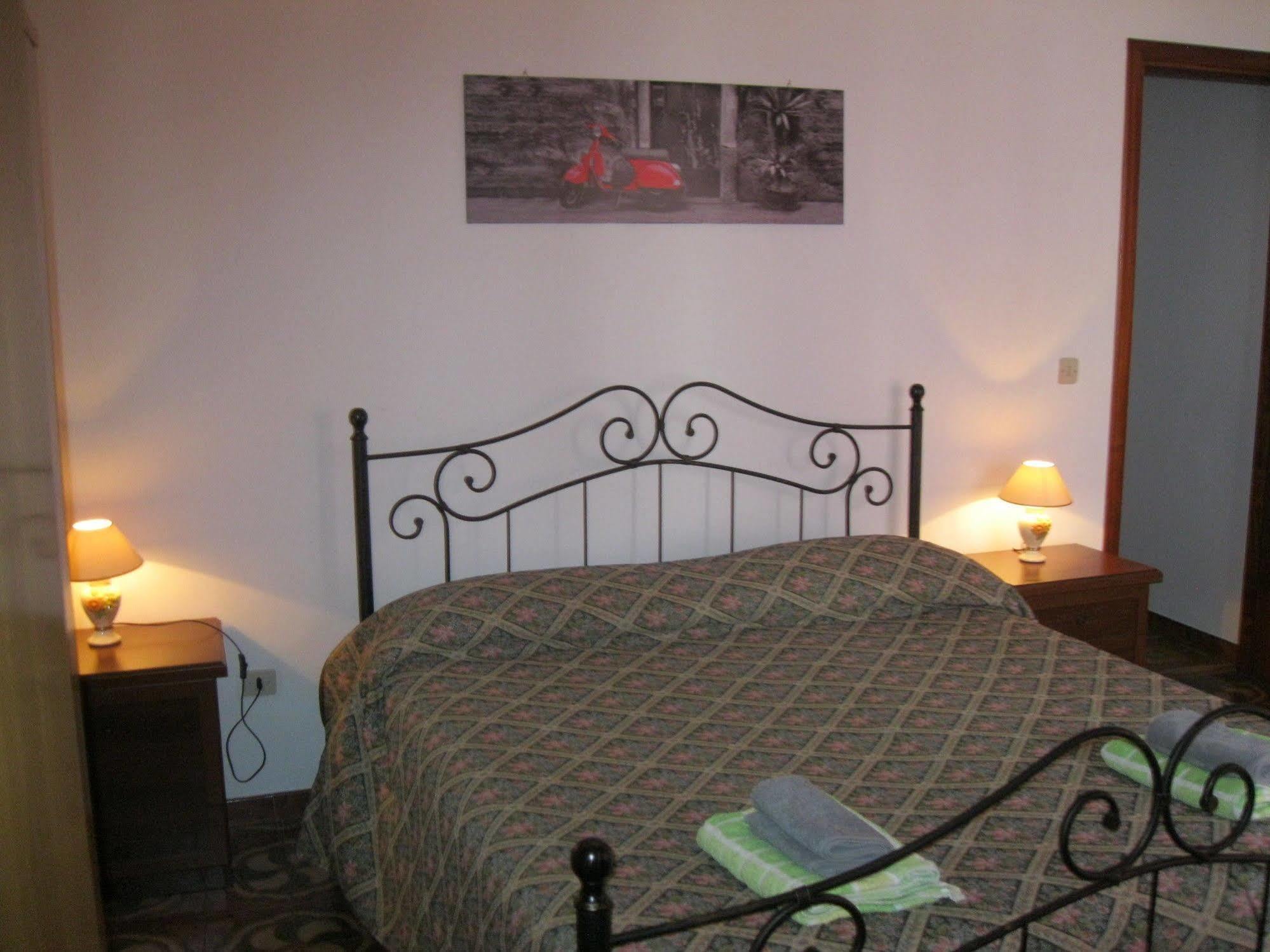Hotel California Milazzo Bagian luar foto